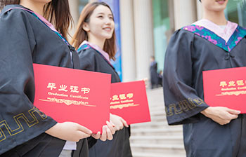 郑州爱婴幼师学校幼儿教育高级班招生