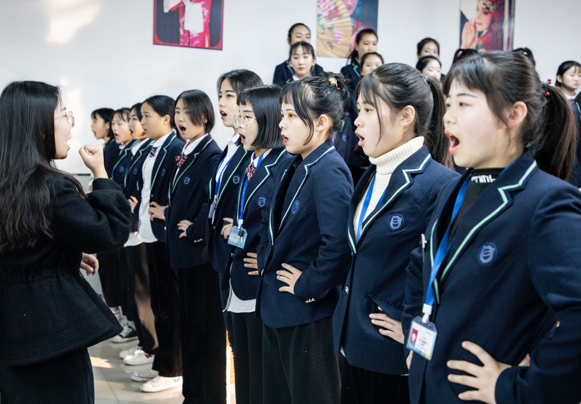 抢先入学赢在春，郑州爱婴幼师2023春季招生火热进行中