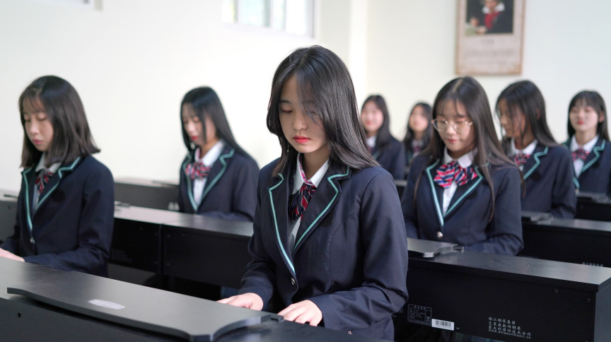 抢先入学赢在春，郑州爱婴幼师2023春季招生火热进行中