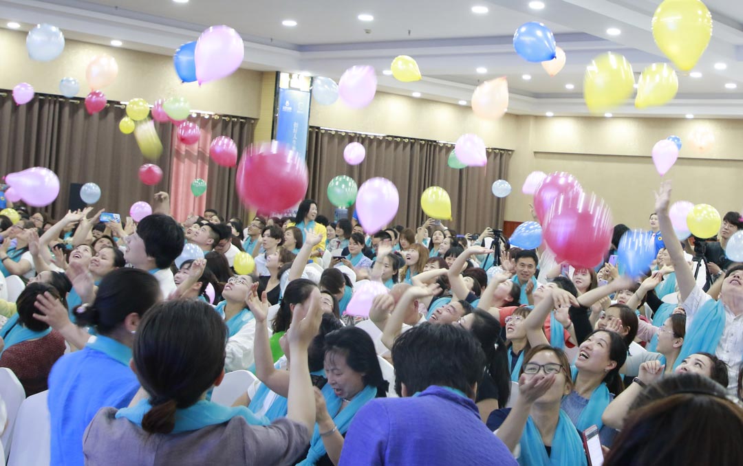 抢先入学赢在春，郑州爱婴幼师2023春季招生火热进行中