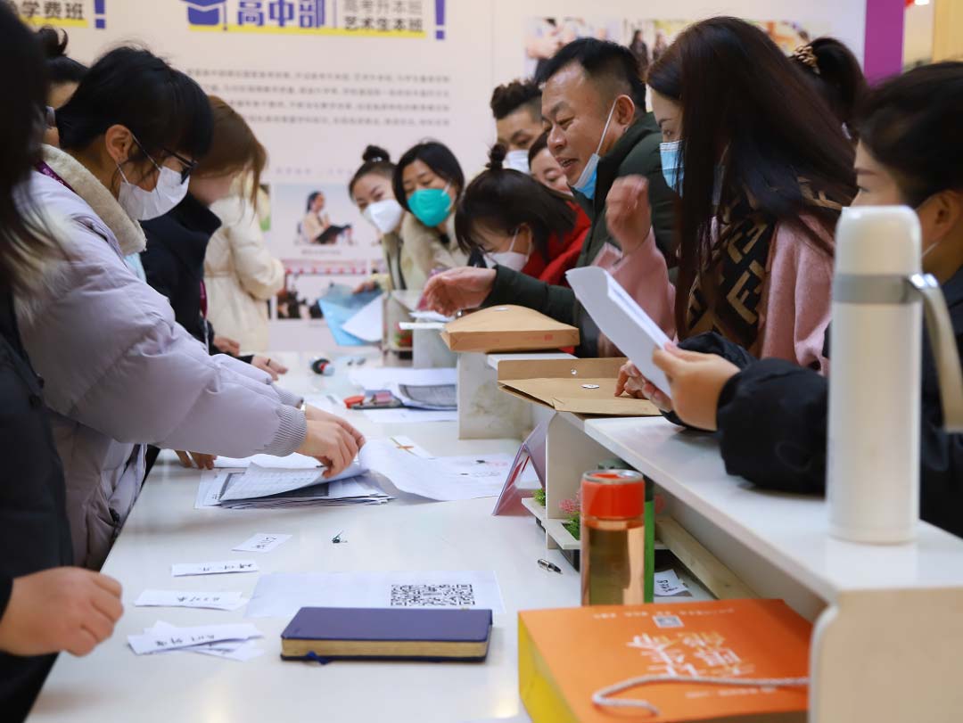 郑州爱婴幼师2023春季毕业生双选会成功举办